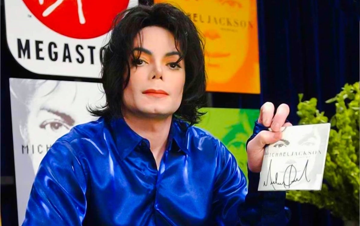 Invincible-Michael-Jackson