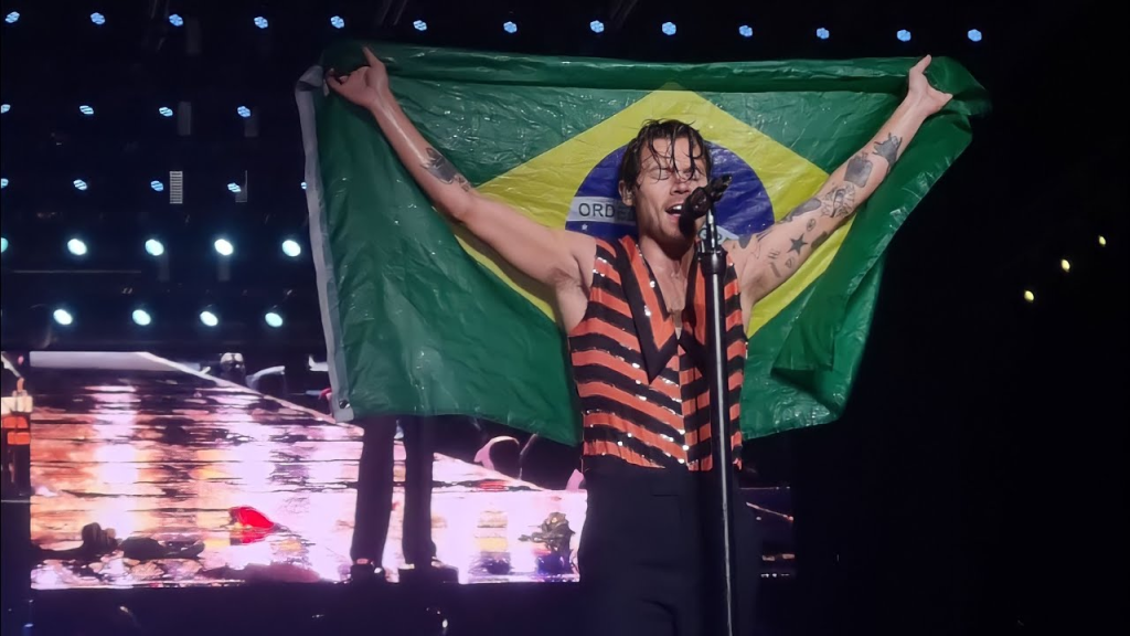 Harry Styles em apresentação no Brasil, Curitiba 